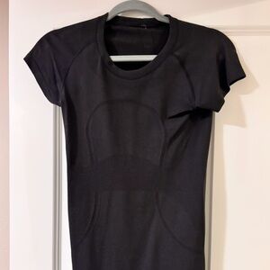 Lulu Lemon size 4 black swiftly tech, full length